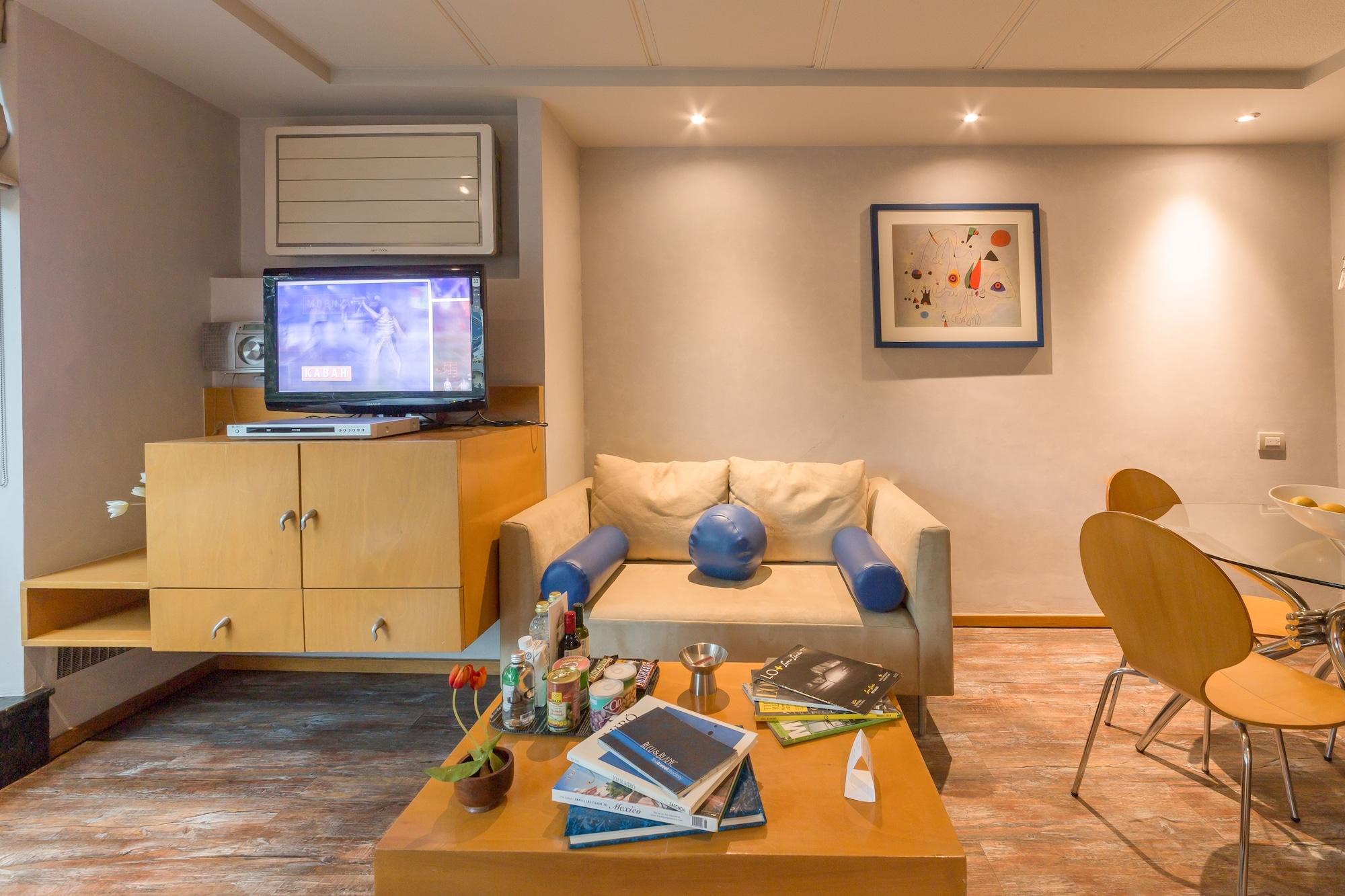 Suites Contempo México DF Exterior foto A living room in a hotel suite